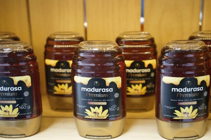 Kapan waktu paling tepat untuk minum madu agar khasiatnya lebih terasa?